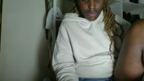 clara online show from April 28, 2026, 6:46 pm