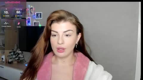 Snapshot of _comefeelme_ chatting on December 19, 2024, 6:56 am D online show from December 19, 2024, 6:56 am