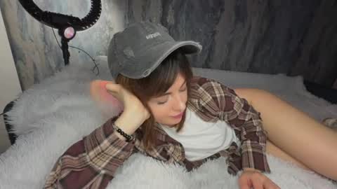 Snapshot of _comefeelme_ chatting on May 30, 2026, 7:38 am D online show from May 30, 2026, 7:38 am