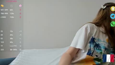 Sophie online show from April 29, 2026, 8:07 am