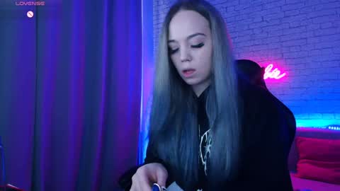 Snapshot of _crazybee_ chatting on December 8, 2024, 5:07 am Nica online show from December 8, 2024, 5:07 am