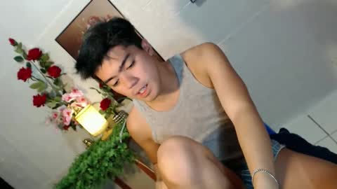 Snapshot of _cumwithrussel chatting on May 15, 2026, 11:12 pm Russ online show from May 15, 2026, 11:12 pm