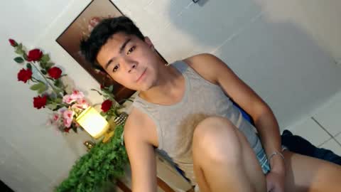 Snapshot of _cumwithrussel chatting on May 15, 2026, 11:34 pm Russ online show from May 15, 2026, 11:34 pm