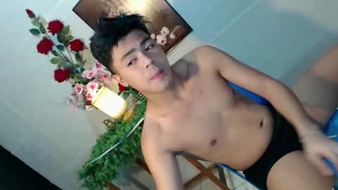 Snapshot of _cumwithrussel chatting on May 24, 2026, 1:32 am Russ online show from May 24, 2026, 1:32 am