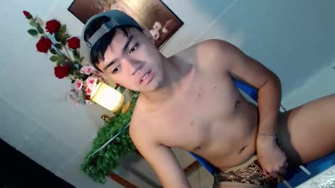 Snapshot of _cumwithrussel chatting on May 26, 2026, 2:07 am Russ online show from May 26, 2026, 2:07 am