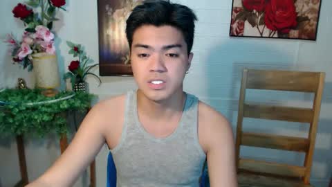 Snapshot of _cumwithrussel chatting on June 9, 2026, 3:45 pm Russ online show from June 9, 2026, 3:45 pm