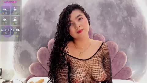 _curly_beauty online show from March 7, 2026, 4:37 pm