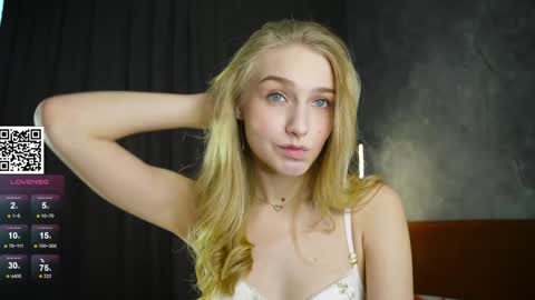 Snapshot of _curlydream_ chatting on March 7, 2025, 11:18 am Alice online show from March 7, 2025, 11:18 am