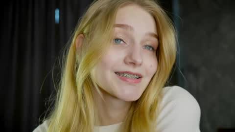 Snapshot of _curlydream_ chatting on March 9, 2025, 9:35 am Alice online show from March 9, 2025, 9:35 am