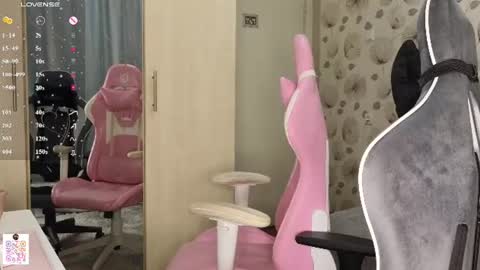 _cute_ice online show from June 22, 2026, 8:44 am
