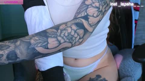 Snapshot of _d_love_ chatting on February 19, 2026, 2:07 am Dana online show from February 19, 2026, 2:07 am