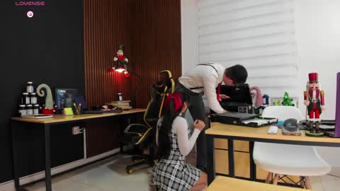 Snapshot of _danyland_ chatting on December 19, 2024, 6:23 pm WELCOME TO THE OFFICE online show from December 19, 2024, 6:23 pm