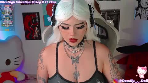 Snapshot of _deadly_doll chatting on December 13, 2024, 11:39 pm online show from December 13, 2024, 11:39 pm