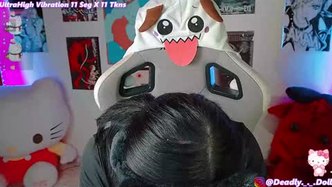 Snapshot of _deadly_doll chatting on December 17, 2024, 11:27 pm online show from December 17, 2024, 11:27 pm