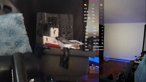 delacruz online show from November 11, 2025, 8:53 pm