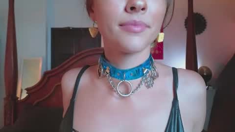 Snapshot of _demi_dee_ chatting on February 10, 2025, 2:16 pm DemiDee online show from February 10, 2025, 2:16 pm