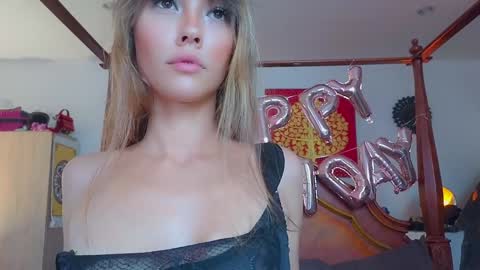 Snapshot of _demi_dee_ chatting on February 26, 2025, 9:53 am DemiDee online show from February 26, 2025, 9:53 am