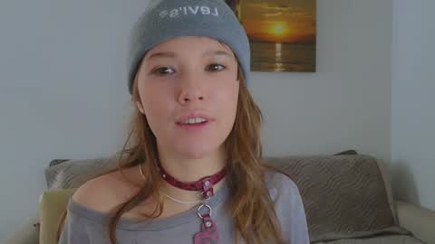 DemiDee online show from February 27, 2026, 11:10 am