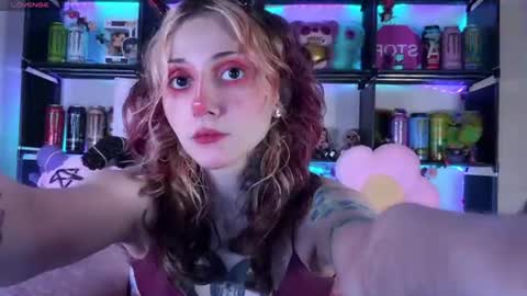 Kate online show from June 18, 2026, 6:12 pm