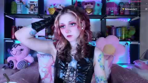 Kate online show from June 27, 2026, 8:25 pm