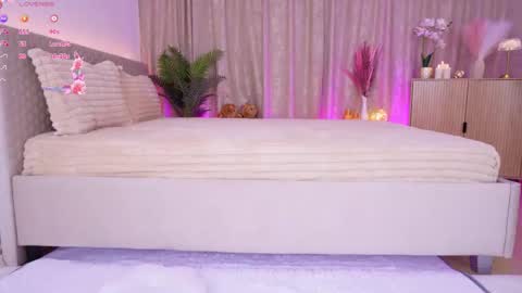 Just Dia online show from January 11, 2026, 6:24 pm