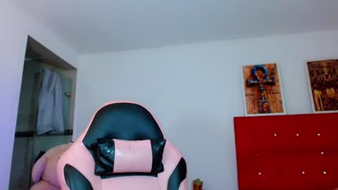 nicol online show from June 30, 2026, 4:52 pm