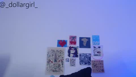 Snapshot of _dollargirl_ chatting on September 19, 2025, 2:57 am Abril online show from September 19, 2025, 2:57 am