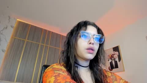 Abril online show from March 9, 2026, 2:10 pm