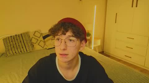 _dream_boys_ online show from October 21, 2025, 7:14 pm