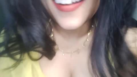 _dreamgirl_0 online show from April 23, 2026, 12:40 pm