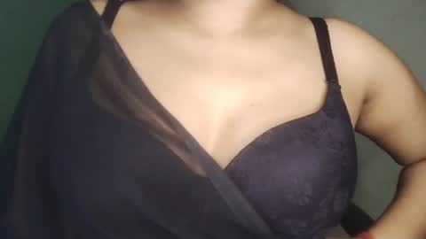 Snapshot of _dreamgirl_0 chatting on June 8, 2026, 10:37 am _dreamgirl_0 online show from June 8, 2026, 10:37 am