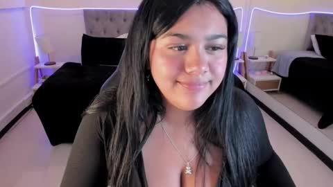 Snapshot of _dulcinea_1 chatting on May 7, 2026, 4:12 pm Dulcinea online show from May 7, 2026, 4:12 pm