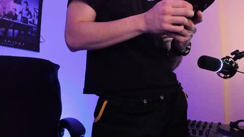 Snapshot of _elon_coxx_ chatting on February 2, 2025, 1:23 am - online show from February 2, 2025, 1:23 am