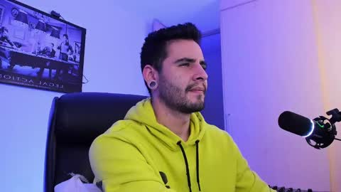 Snapshot of _elon_coxx_ chatting on February 10, 2025, 11:34 pm - online show from February 10, 2025, 11:34 pm