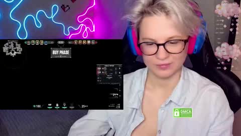 Snapshot of _elven_dreams__ chatting on November 14, 2025, 5:22 pm chloue and Gretta online show from November 14, 2025, 5:22 pm