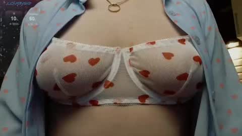 Snapshot of _elven_dreams__ chatting on June 17, 2026, 7:48 pm chloue and Gretta online show from June 17, 2026, 7:48 pm