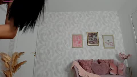 Elysa online show from May 20, 2026, 5:02 am