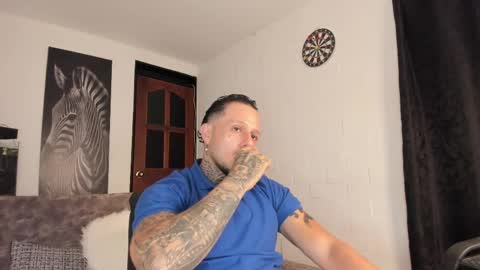 Snapshot of _emilio_escobar chatting on June 2, 2026, 9:33 am Emilio online show from June 2, 2026, 9:33 am