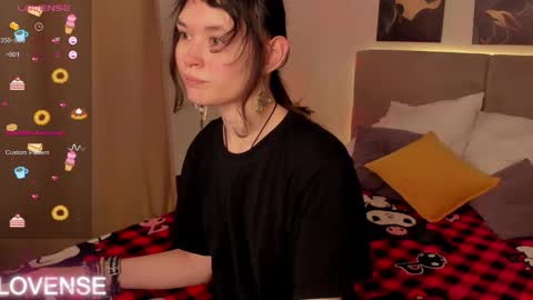 _emily__strike_ online show from February 13, 2026, 10:33 am