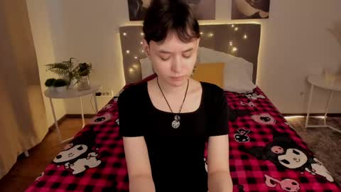 _emily__strike_ online show from April 26, 2026, 1:25 am