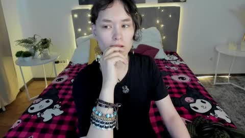 _emily__strike_ online show from May 3, 2026, 1:33 am
