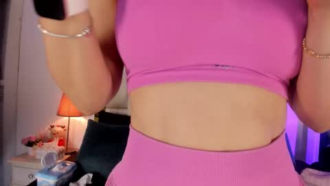 Isabella online show from March 3, 2026, 12:11 pm