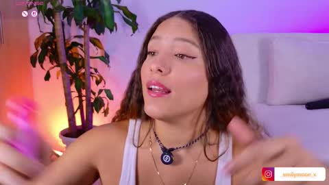 Snapshot of _emilymoon_x chatting on February 1, 2026, 1:26 am Emi online show from February 1, 2026, 1:26 am