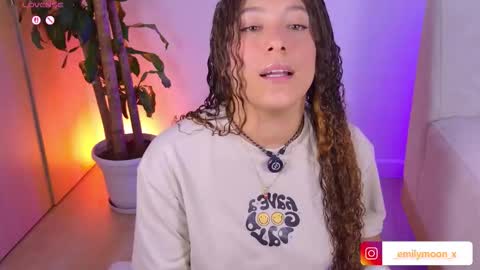 Snapshot of _emilymoon_x chatting on March 4, 2026, 1:11 am Emi online show from March 4, 2026, 1:11 am