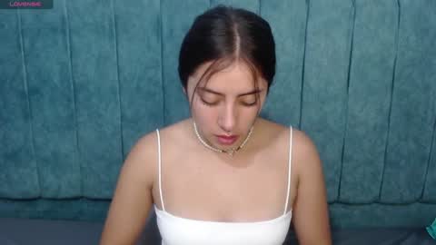 Snapshot of _emma_diamond_ chatting on December 1, 2024, 4:29 pm Emma online show from December 1, 2024, 4:29 pm