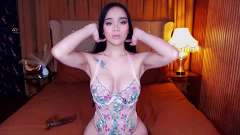 Snapshot of _empressvalerie_ chatting on September 27, 2025, 6:57 pm _empressvalerie_ online show from September 27, 2025, 6:57 pm