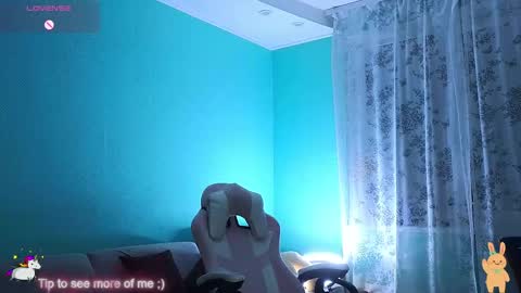 Snapshot of _enni__ chatting on May 9, 2026, 7:19 pm Sam online show from May 9, 2026, 7:19 pm