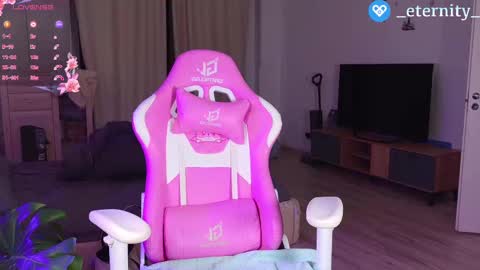 Snapshot of _enternity_ chatting on March 3, 2025, 9:48 pm Mia online show from March 3, 2025, 9:48 pm