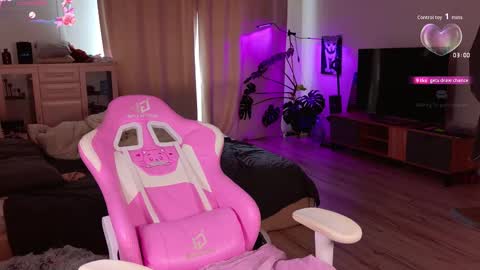 Snapshot of _enternity_ chatting on September 13, 2025, 5:29 am Mia online show from September 13, 2025, 5:29 am