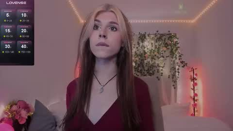 Snapshot of _eva_pleasure_ chatting on September 17, 2025, 5:53 am Eva online show from September 17, 2025, 5:53 am